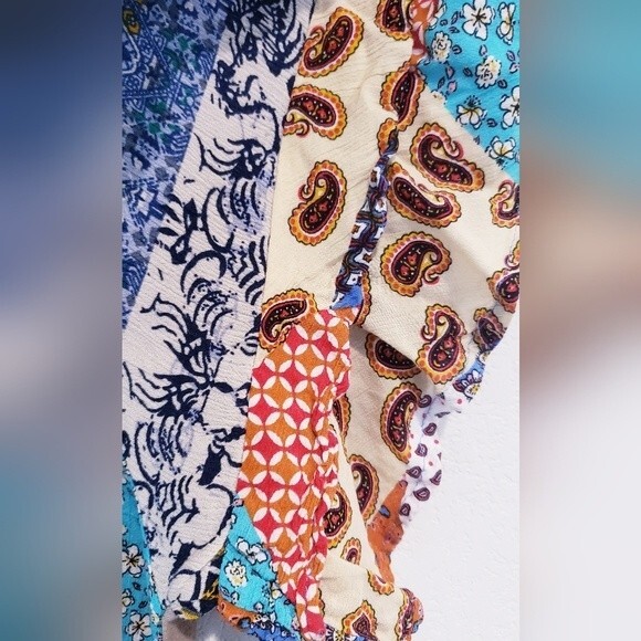 Umgee Multicolored Multimedia Top Size L - Picture 4 of 6